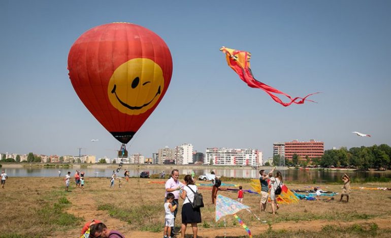 FESTIVALI I BALONAVE NË TIRANË/ Veliaj: Do të jetë një traditë, siç ishte për ne kur ishim fëmijë