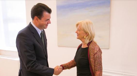 VETINGU NË POLITIK/ Basha pret zyrtaren amerikane, zbardhet takimi