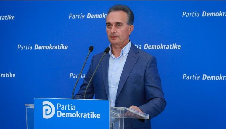 AKUZAT NGA OPOZITA/ PD: 600 naftëtarë pushohen nga puna, Qeveria hesht