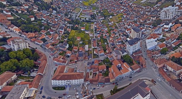 EDHE SHQIPTARËT E BUJANOVCIT JANË KUNDËR/ Mesazhi për Thaçin: Mos na shisni për Mitrovicën dhe veriun