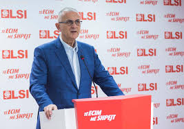 FLUTURIMI I AIR I ALBANIA/ Vasili: Kombetares ja mbylli Vipin ne Rinas,ndërsa studentëve JO