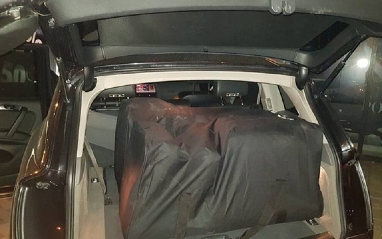 “ME 65 KILOGRAMË DROGË”/ Si u kapën tre të rinjtë shqiptarë kur njëri po…