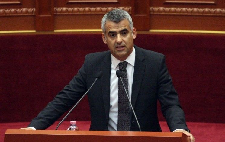 DULJA PARALAJMËRON LARGIMIN/ Ja se çfarë ndodhi në takimin me dyer të mbyllura me Bashën