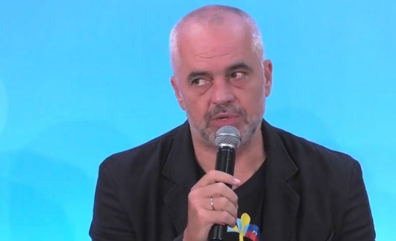KRYEMINISTRI NË VLORË/ Rama: Librat do të jepen falas, por duhen kthyer në fund të vitit shkollor