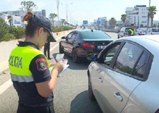 VËZHGIMET NË RRUGË/ Policia e Elbasanit gjatë një jave 1100 masa, 9 persona procedohen penalisht (VIDEO)
