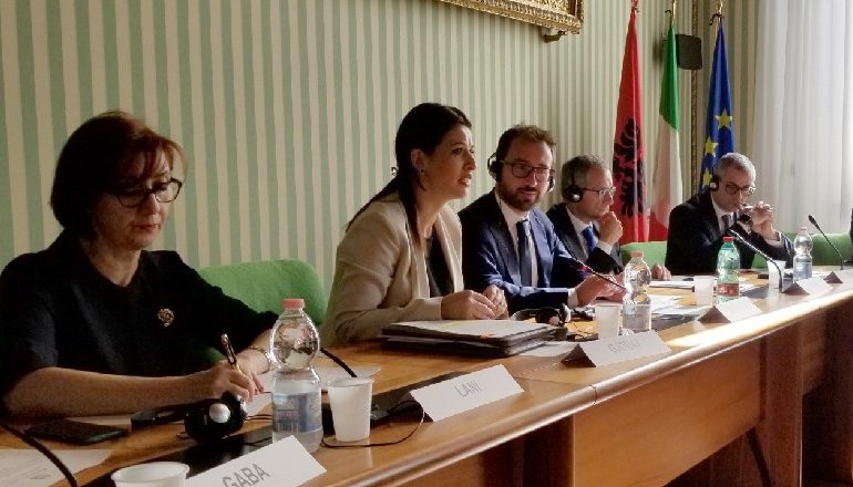 “KRIMET DHE TERRORIZMI”/ Gjonaj takon homologun italian: Ekspertët nisin punën javën tjetër