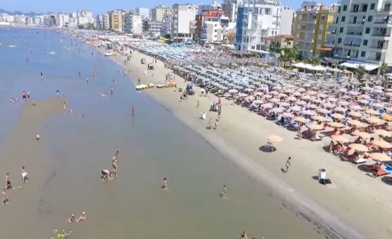 PROBLEMET E INFRASTRUKTURËS/ Turistët dhe emigrantët vlerësojnë ndryshimet në Shqipëri