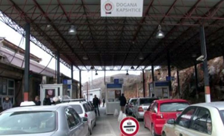 PËRFUNDIMI I SEZONIT VEROR/ Rradhë të gjata në doganën e Kapshticës, pritet që fluksi…