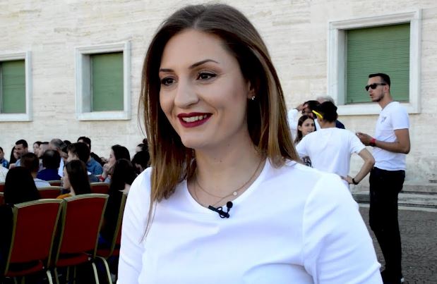 LIBERALIZIMI I VIZAVE/ Gjosha: Lajm i jashtëzakonshëm për një popull që ka lëvizur i lirë atëherë kur të gjithë ne kishim mure