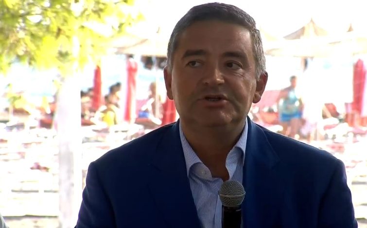 VENDIMI/ Si do të ndalohet importi i makinave para 2010. Klosi: Nga 1 janari, makinat mbi 10 vjet…