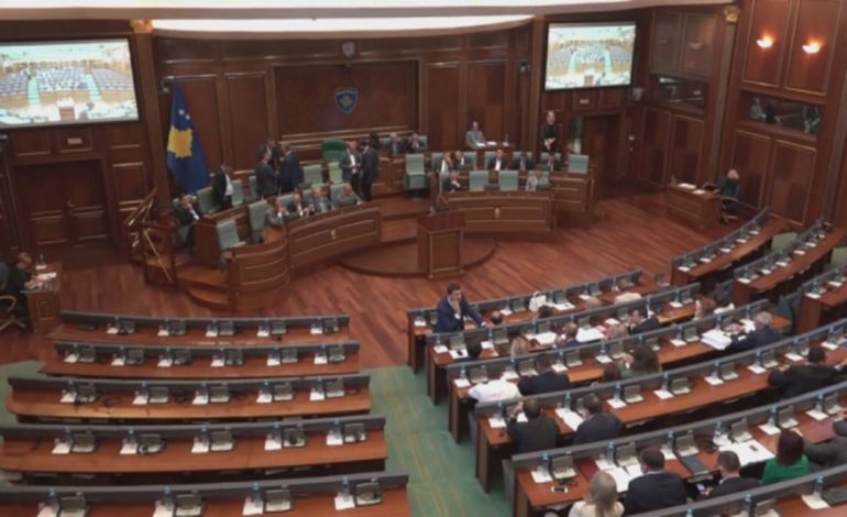 SEANCA PËR BISEDIMET ME BEOGRADIN/ VV dhe LDK kundër, ekipi i Kosovës në duart e serbëve