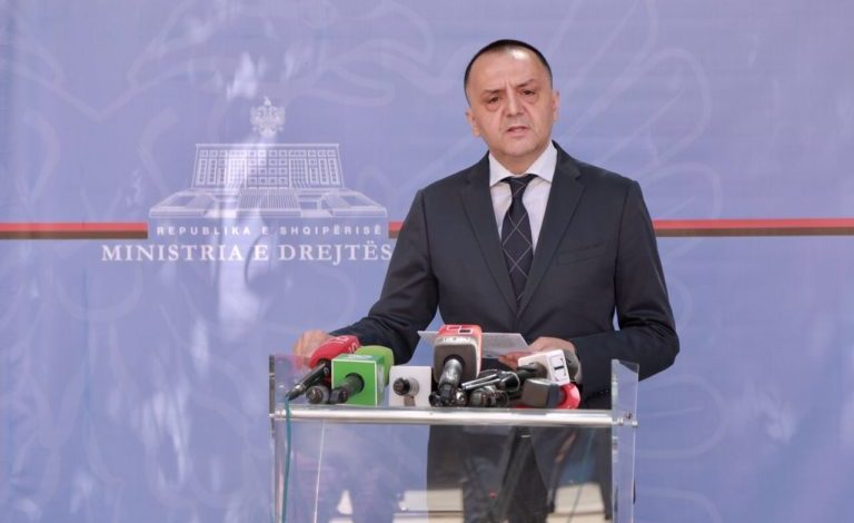 LEGALIZIMI I BANESAVE/ Lame: Të hënën procesi për ndërtesat para vitit 1991