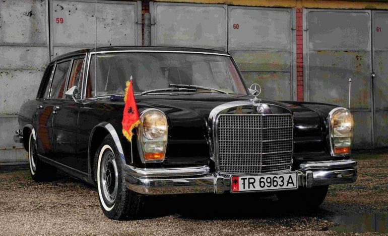 PAMJET E RRALLA/ Makinat me të cilët udhëtonte Enver Hoxha. Historia e “Mercedes 600” (FOTOT)