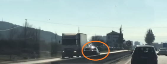 “KUNDRAVAJTJE NË AUTOSTRADË”/ Qarkullonte në sensin e kundërt. Si u arrestua nga policia 58 vjeçari (VIDEO)