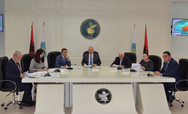 KATËR ANËTARË TË KQZ DREJT IKJES/ LSI “nën mëshirën” e PD pas largimit të Veleshnjës