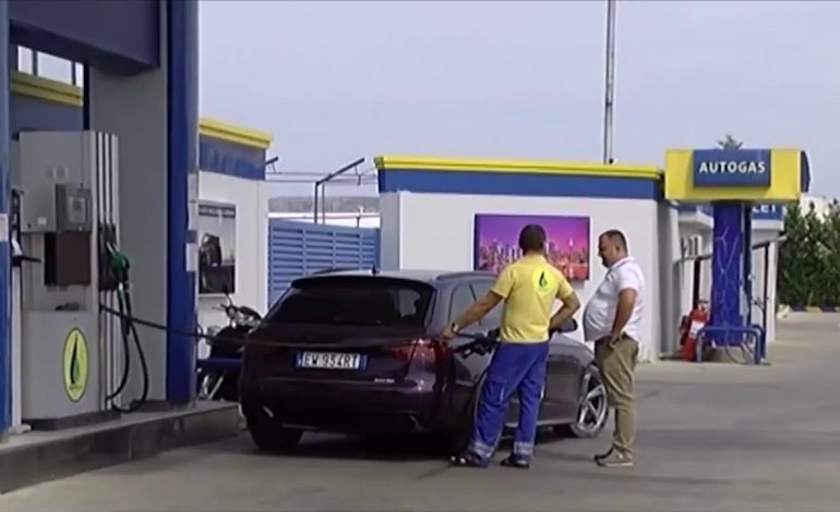 E FUNDIT/ Grabitet një KARBURANT në Fier. Autori i maskuar i merr XHIRON rojes