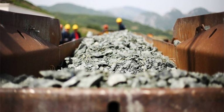 FITUESIT E LEJEVE MINERARE: Ministria e Transporteve publikon listën e plotë