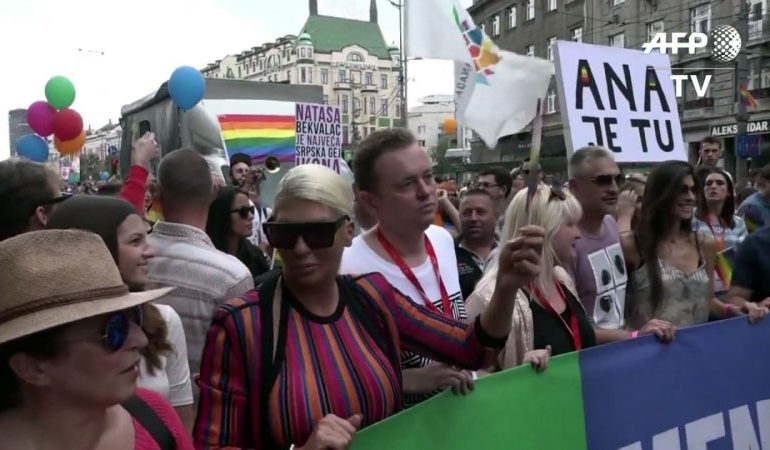 PARADA E LGBTS/ Kryeministreja gay e Serbisë nuk pranohet në tubimin e përvitshëm të…