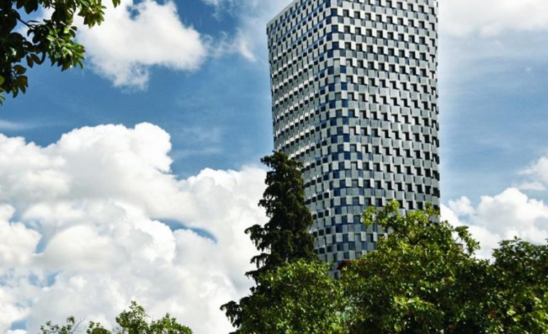 DENONCIMI/ Raporti i Komisionerit Dervishi: Hotel Plaza përgjon e survejon klientët e punonjësit