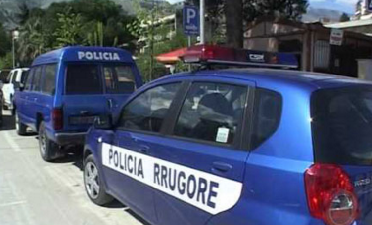 SHERRI ME THIKA NË DIBËR/ I plagosuri niset me helikopter drejt Tiranës. Autori u arratis, por…(DETAJET)