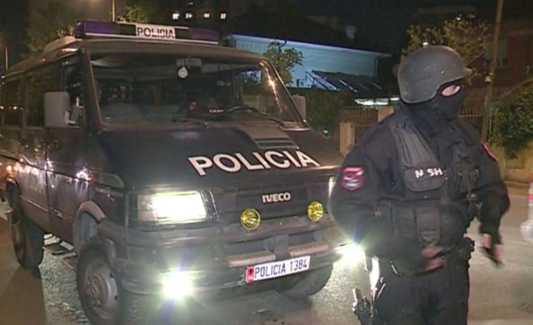 NDALIMI I KRIMINELËVE/ Grabiti 400 mijë euro në Greqi, kapet 19 vjeçari në Delvinë (EMRI+DETAJE)