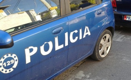 NDODH NË TIRANË/ 30 vjeçari përplas me makinë gruan. Pas marrjes së mjekimit në spital…