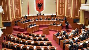 “JAVA E PARË E POLITIKËS”/ Si nisi dhe përfundoi fillimi i parlamentit PA opozitën