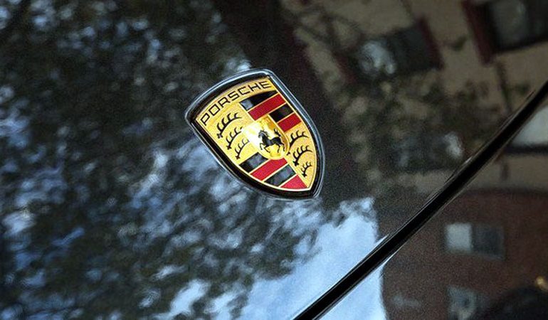 MJETE HIBRIDË DHE ME BATERI/ Porsche nuk do të prodhojë më makina me naftë