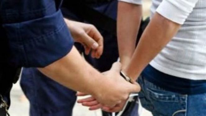 VIDHNIN BANESA DHE BIZNESE/ Kapen dy të miturit në Vlorë, në grabitjen e fundit thyen…