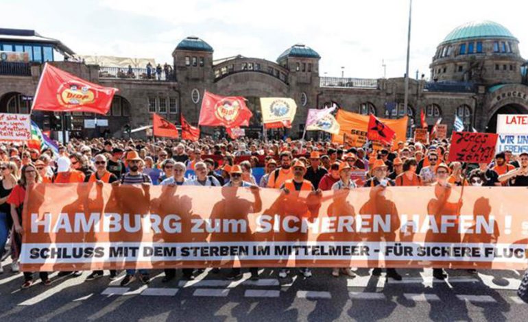 ÇËSHTJA E EMIGRANTËVE/ Protesta në Berlin dhe Hamburg: Mos i lini të mbyten në det