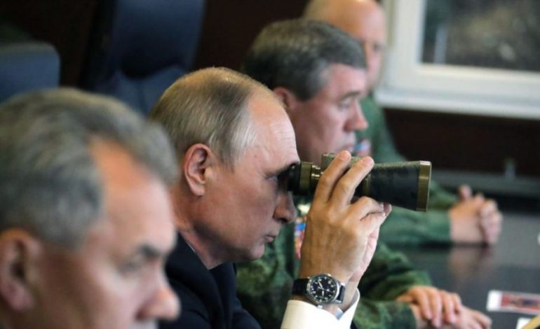RUSIA/ Gati për stërvitjet më të mëdha ushtarake në 40 vjet