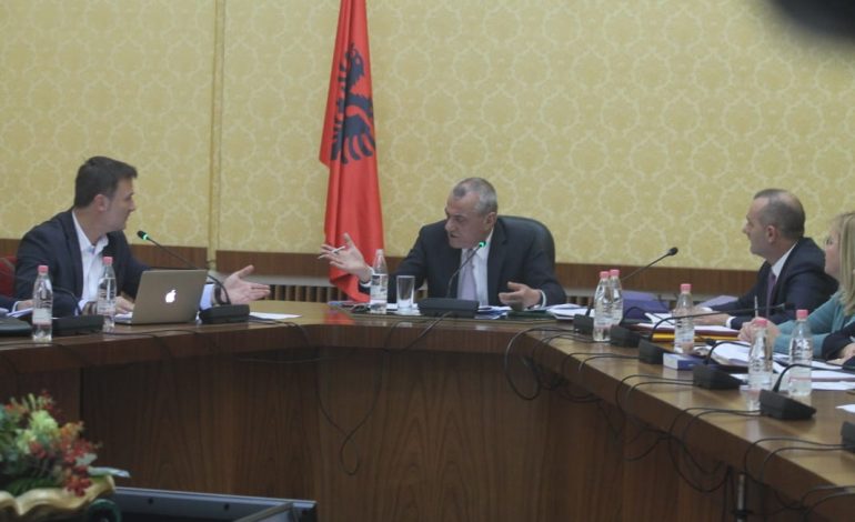 VETTINGU I POLITIKANËVE/ PS kërkon opinion në Venecia, PD: Pse keni frikë, ju ka thënë ai…