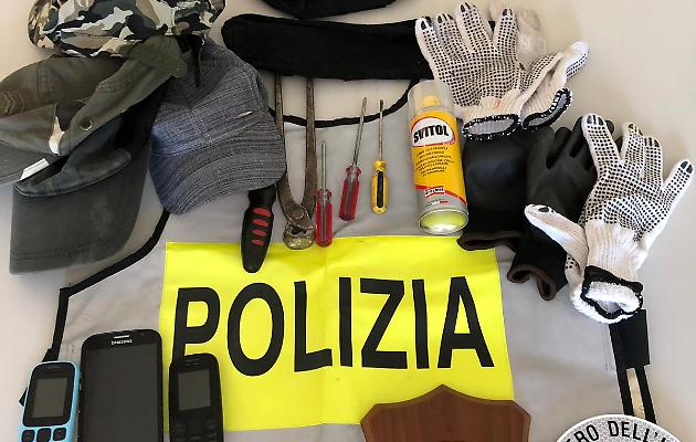I ARMATOSUR DERI NË “DHËMBË”/ Shqiptari u arrestua nga policia italiane. Në dhomën e hotelit i zbulojnë…