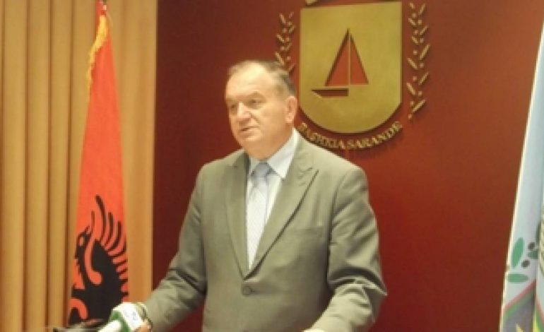 PAS SHKARKIMIT/ Kush është STEFAN ÇIPA, Drejtori i ri i BURGJEVE. Ish kryebashkiak i Sarandës