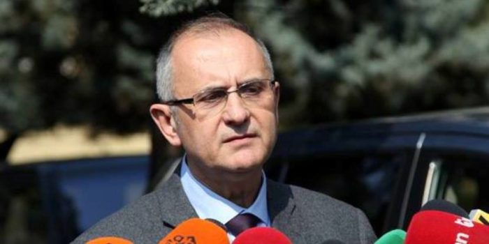 “AIR ALBANIA”/ Vasili: Rama ka zgjedhur të jetë Hamzai në vitin e Skënderbeut