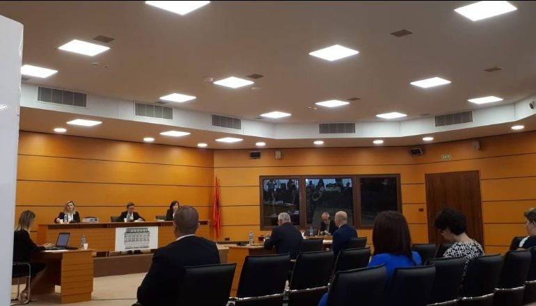 RIKTHEHET VETTINGU/ Fillon seanca dëgjimore për Prokurorin Bujar Hoti