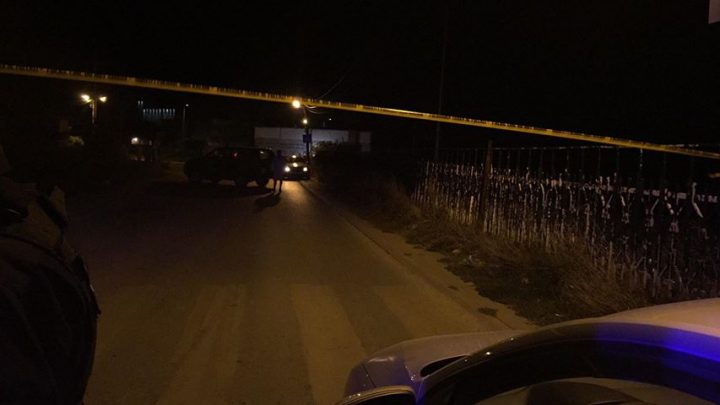 GJENDET I VRARË NË MAKINË/ Humb jetën 32 vjeçari, dyshohet se është qëlluar me…