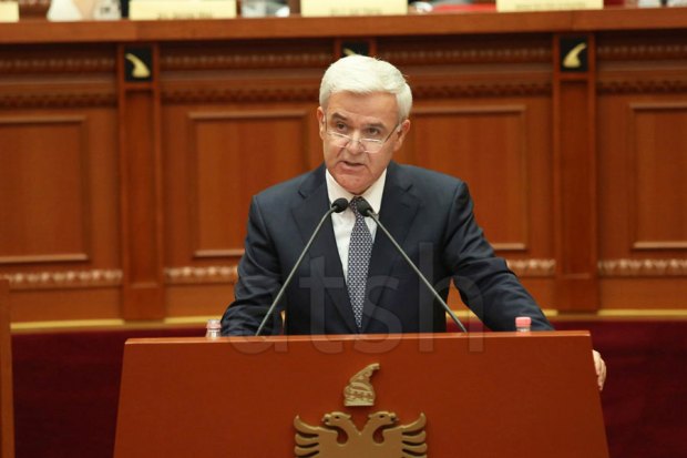 NË KUVEND/ Ministri Xhafaj: Opozita po zgjedh rrugën e gabuar, vrasjeve do t’i shkojmë deri në fund