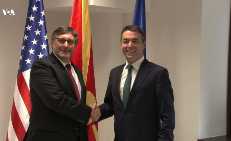 PALMER NË SHKUP/ Po takohet me zyrtarë të lartë shtetërorë dhe politikë