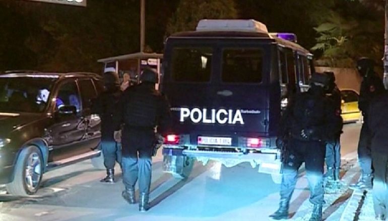 FNSH ZBARKON NË DIVJAKË/ Dy të arrestuar nga kontrollet blic (Emrat+Detaje)