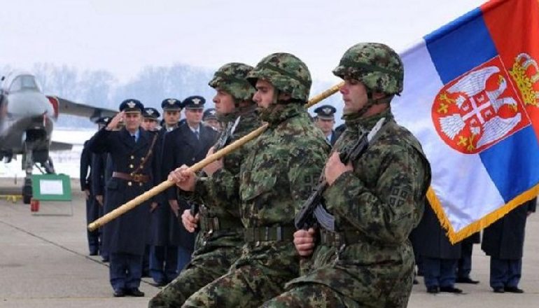 SHPALLJA E GADISHMËRISË/ Vulin: Serbia vazhdon ta mbajë ushtrinë gati për luftë