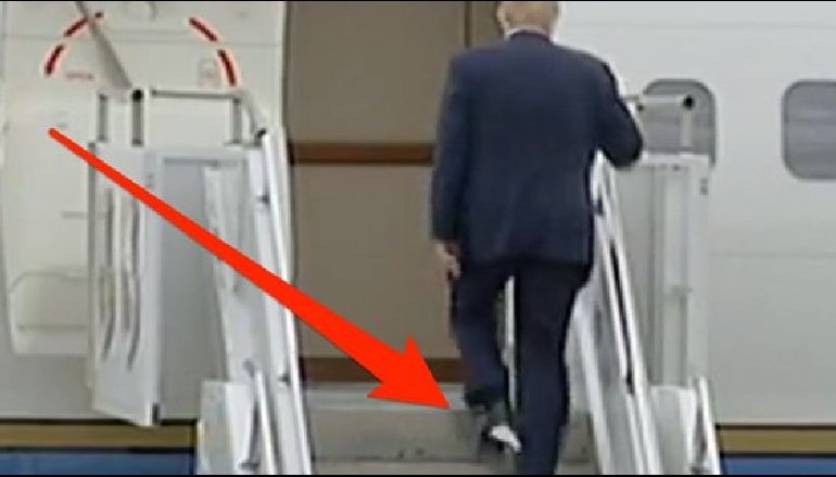 INCIDENTI NË AVION/ Çfarë i ndodhi Trumpit teksa hipte, ja video që po bën xhiron e rrjetit
