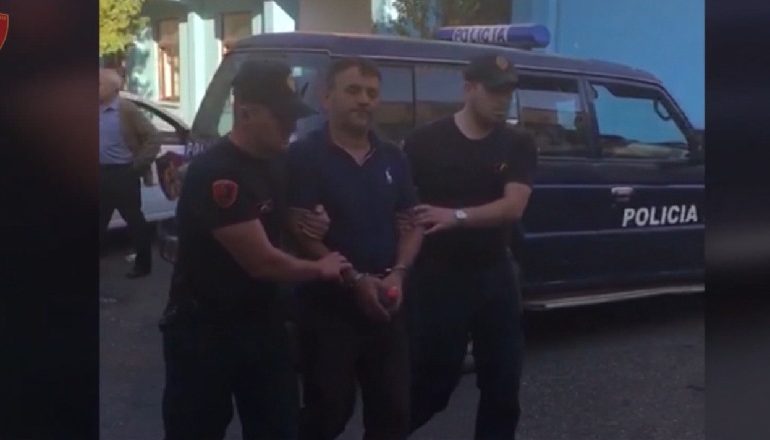 MASAKRA ME TRE TË VDEKUR NË MAT/ Gjykata vendos “masën arrest” me burg autorin e vrasjeve