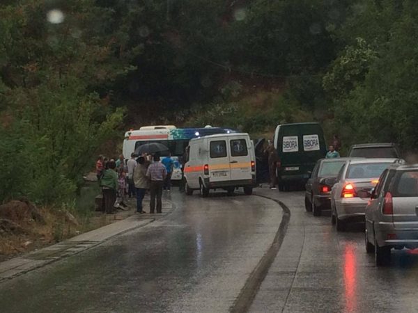 NDODH NË LIBRAZHD/ Makinat PËRPLASEN kokë më kokë, PLAGOSEN drejtuesit