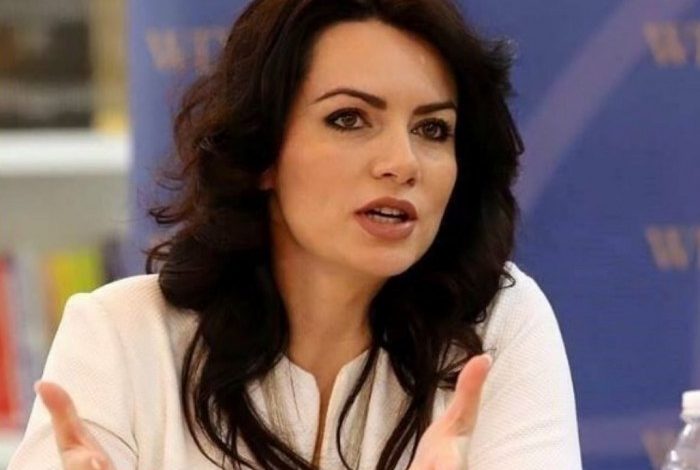 TAKIMI ME GAZETARËT GJERMANË/ Duma: Qeveria i trembet kontrollit të BE