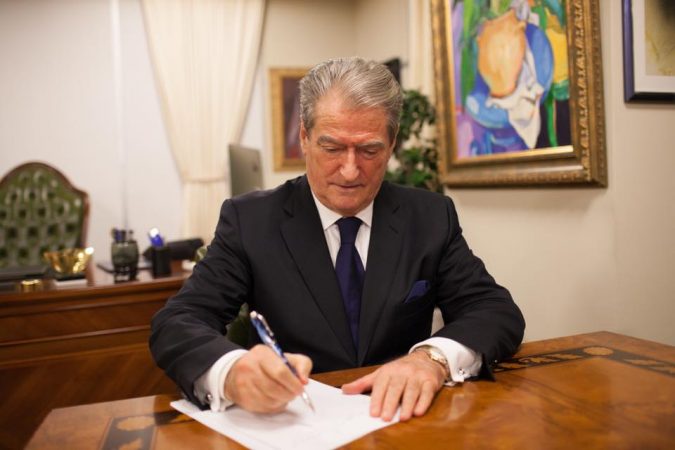 KAPJA E KRIMINELËVE/ Berisha: Shqipëria vendi i vetëm në planet ku arreston vetëm opozita