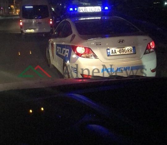 NDODH NË TIRANË/ Të miturit i bien të fikët në rrugë. Policia dhe ambulanca… (FOTO)