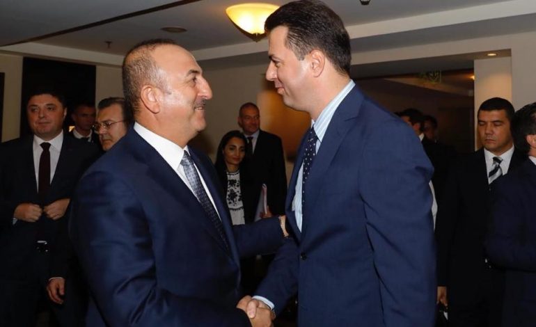 VIZITA E MINISTRIT TURK/ Basha: Histori bashkëpunimi mes dy vendeve