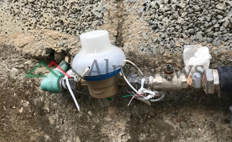 LEKSION SHQIPTAR/ Si ta zgjidhni HALLIN kur ju mungon kapaku i sahatit të ujit (FOTO)