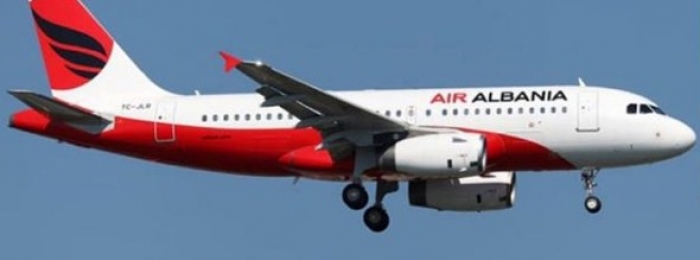 RAMA POSTON FOTON/ Kuqezinjtë drejt Izraelit me “Air Albania”